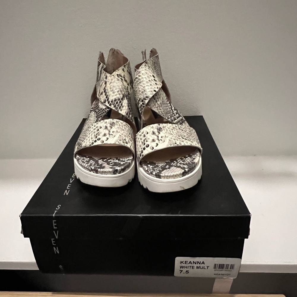 Steve Madden Sandals